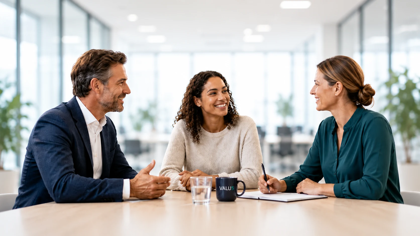 Manager en medewerker in gesprek